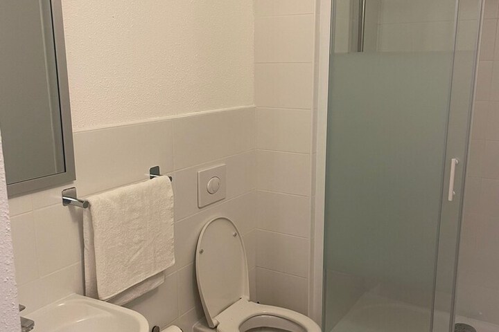 Room 12 of 15
