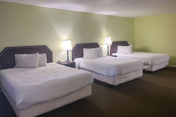 Room 2 of 19