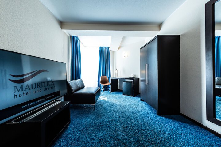 Room 51 of 105