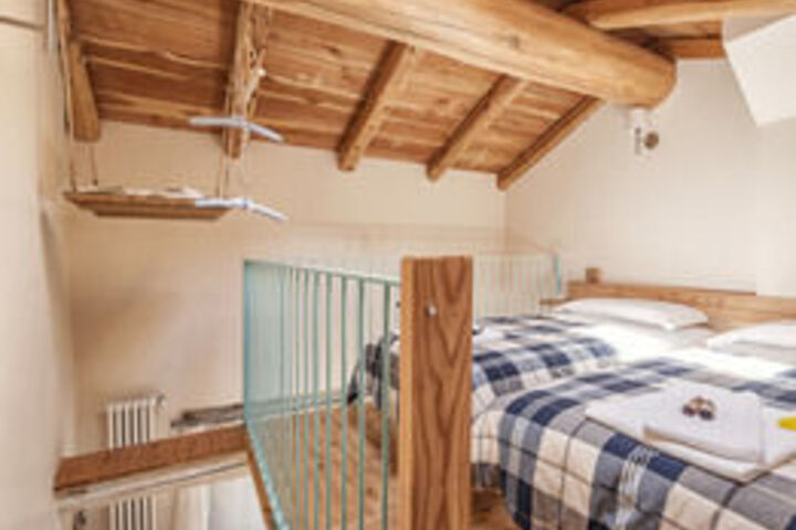 Room 34 of 60