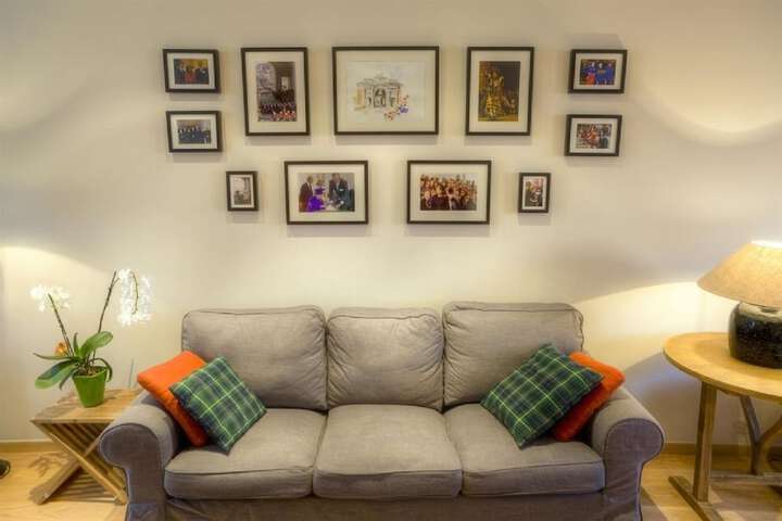 Room 11 of 28