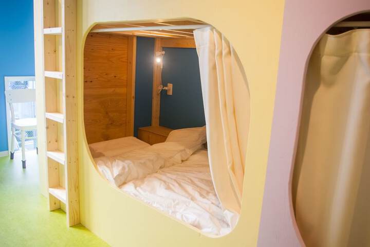 Room 9 of 47