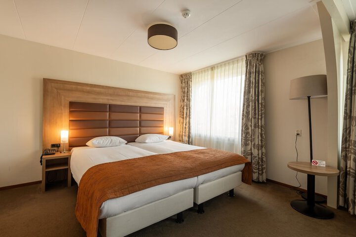 Room 13 of 52