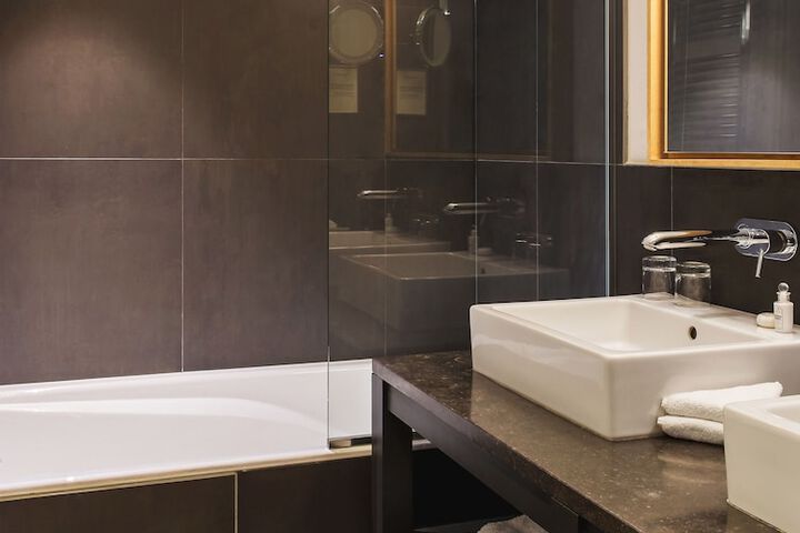 Clean Restrooms