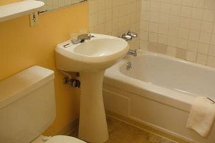 Room 2 of 11