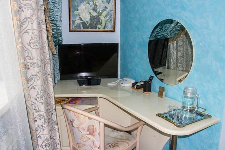 Room 27 of 39
