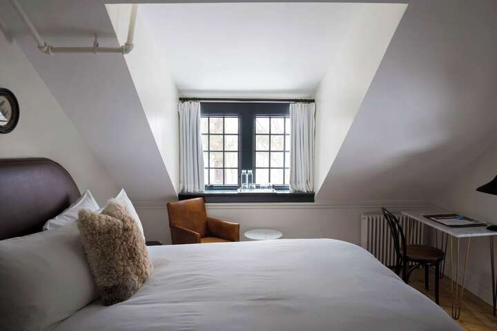 Room 55 of 124