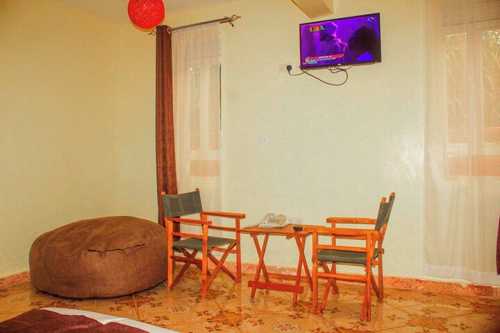 Room 12 of 50
