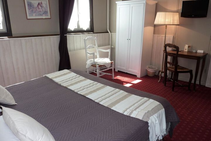 Room 18 of 77
