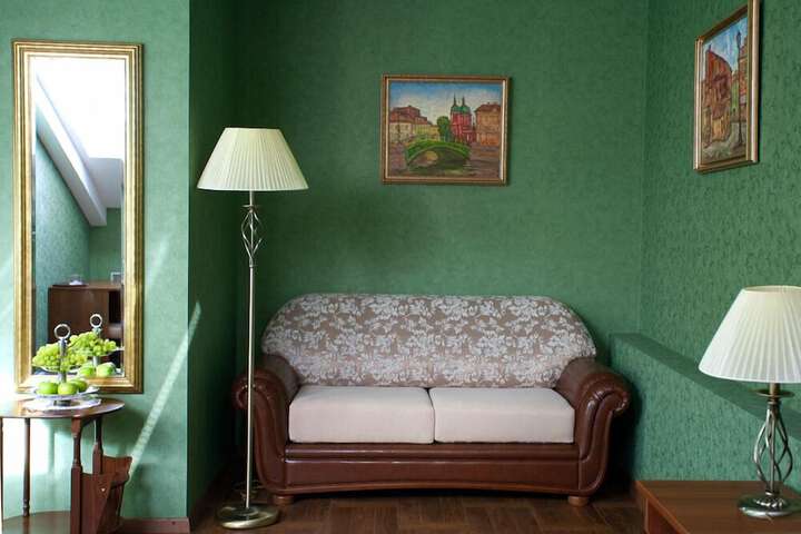 Room 14 of 34