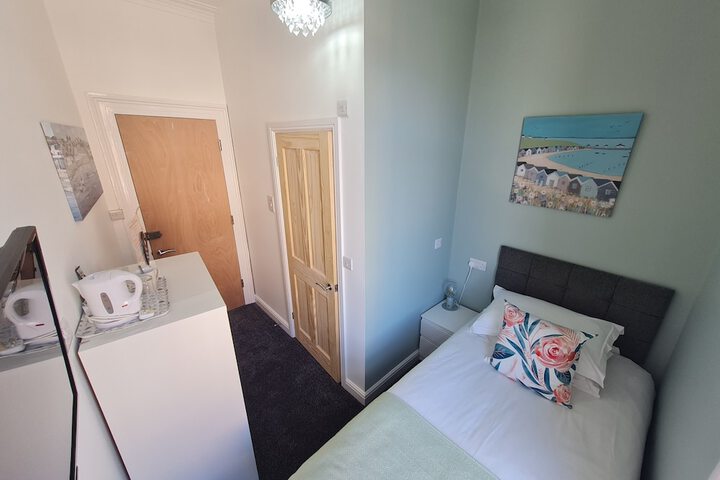 Room 46 of 86