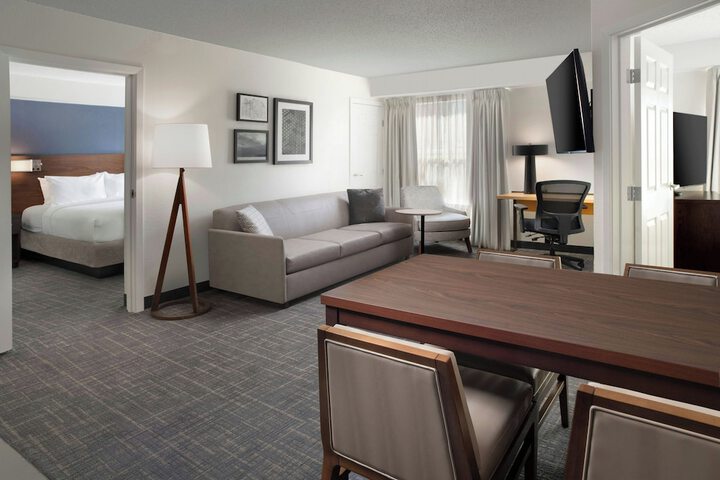 Room 10 of 31