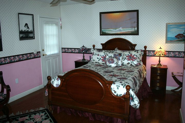 Room 5 of 84