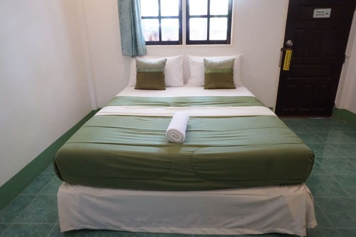Room 2 of 19