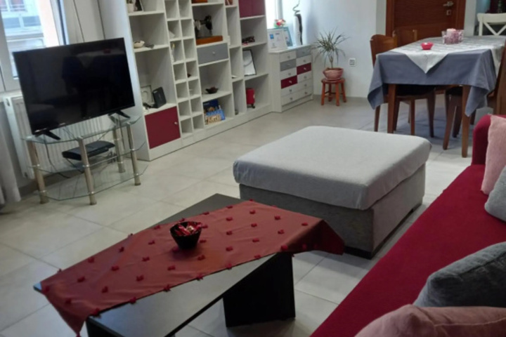 Room 9 of 20