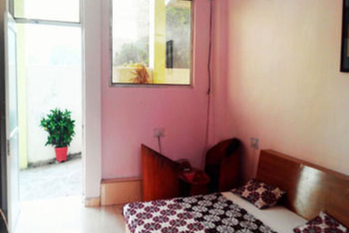 Room 14 of 20
