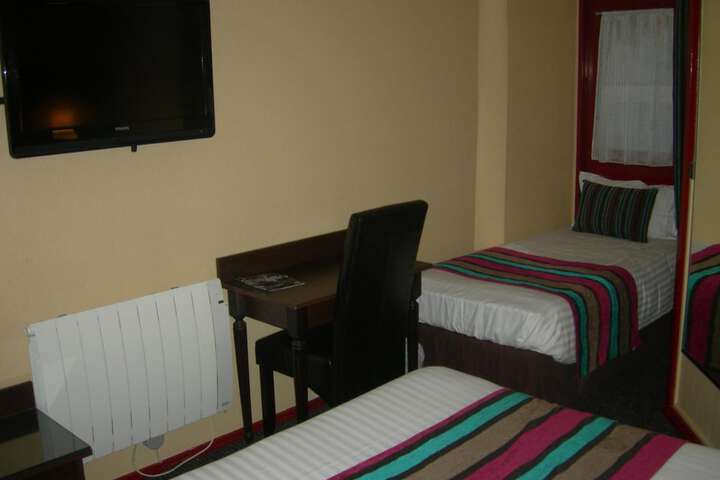 Room 16 of 31