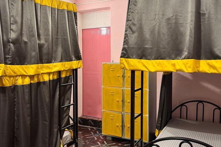 Room 11 of 43