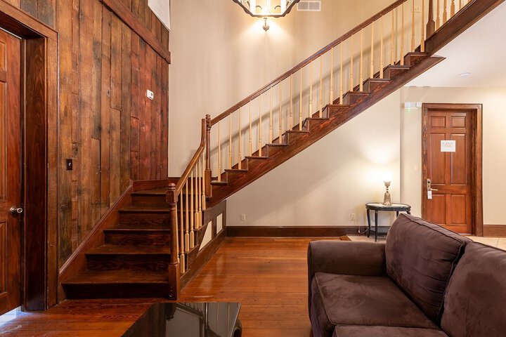 Room 27 of 59