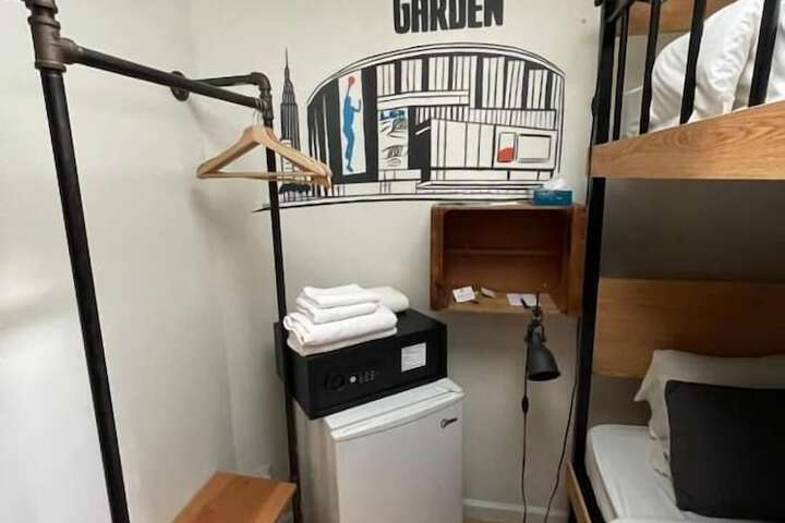 Room 4 of 19