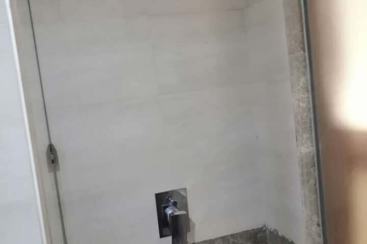 Room 123 of 181