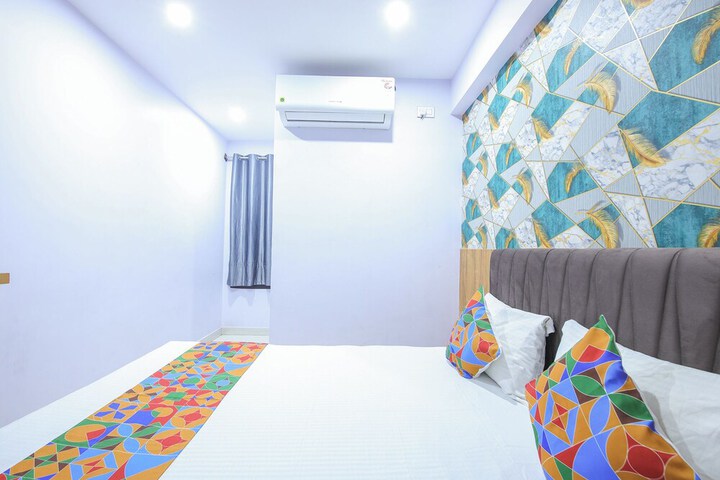 Room 25 of 40