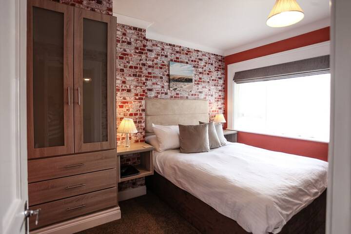 Room 12 of 46