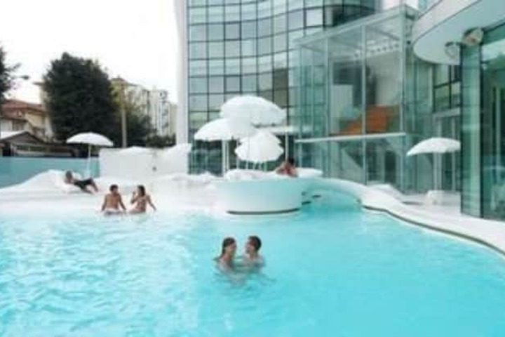 Pool 74 of 101