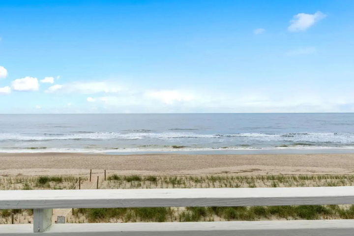 Beach 18 of 28