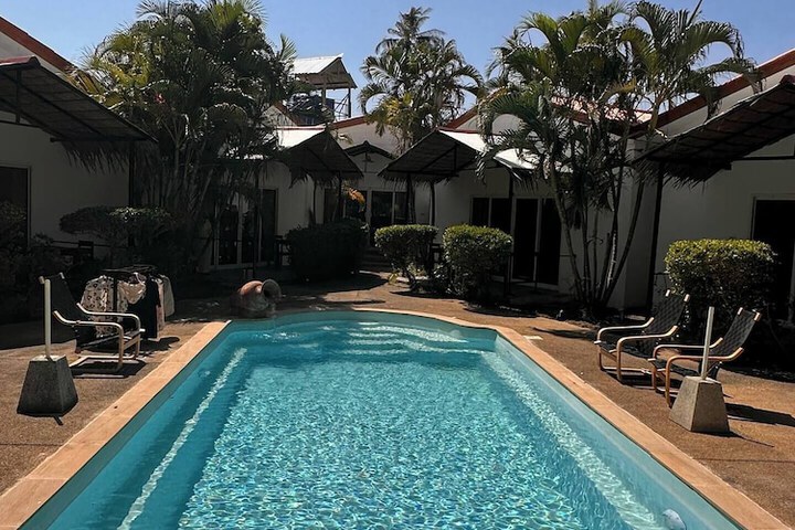 Pool 13 of 19
