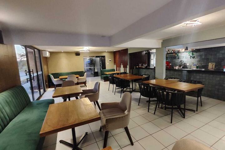Dining Photos