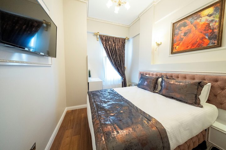 Room 22 of 128