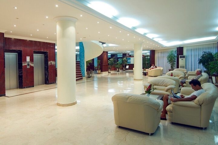 Room 19 of 73