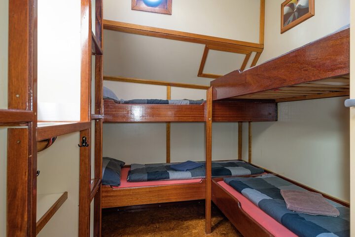 Room 13 of 40