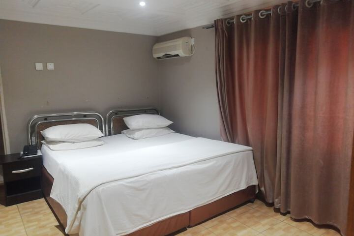 Room 16 of 35