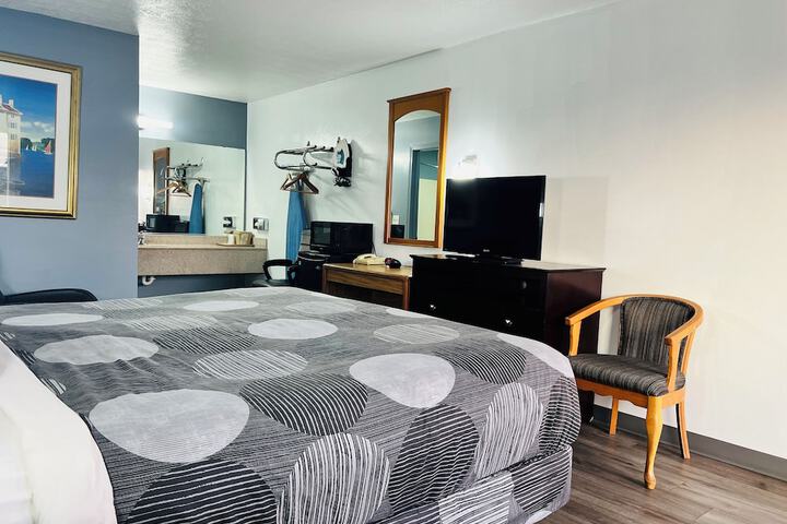 Room 17 of 54