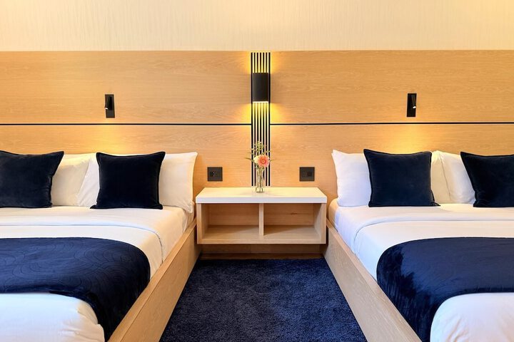 Room 73 of 206