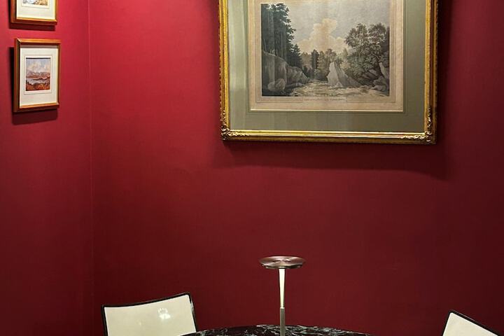 Lounge 107 of 158