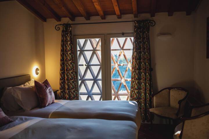 Room 21 of 150