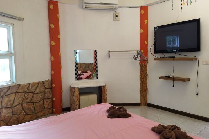Room 13 of 15