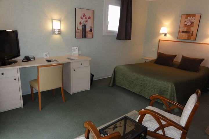 Room 14 of 70