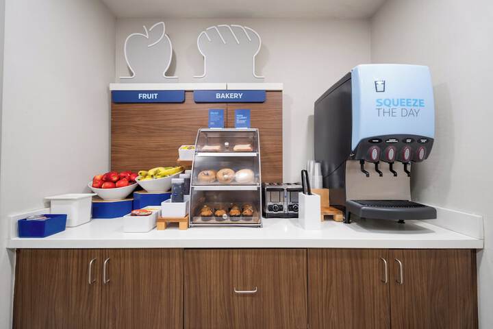 Breakfast/Coffee Service 59 of 82