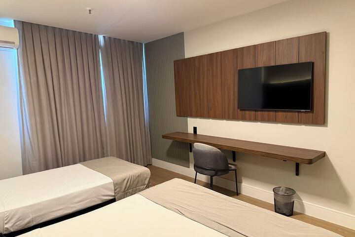 Room 33 of 130