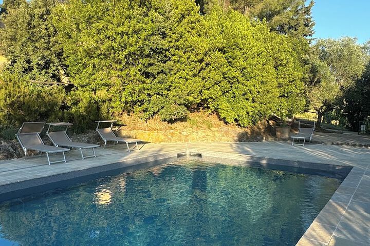Pool 73 of 102