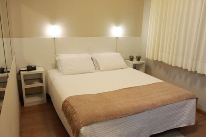 Room 5 of 50