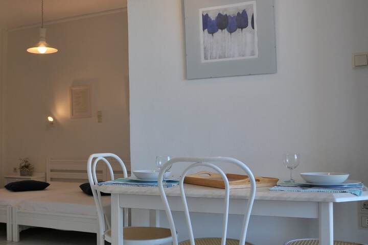 Room 35 of 69