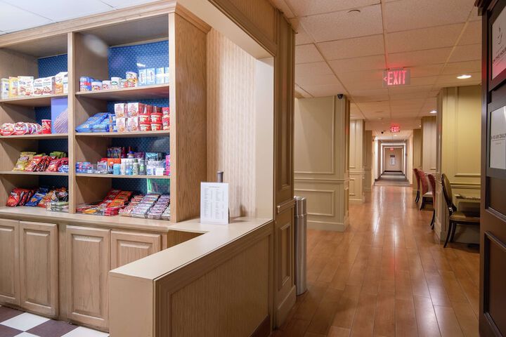 Snack bar