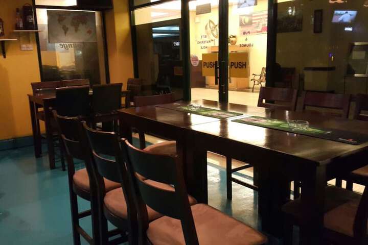 Lounge 57 of 75