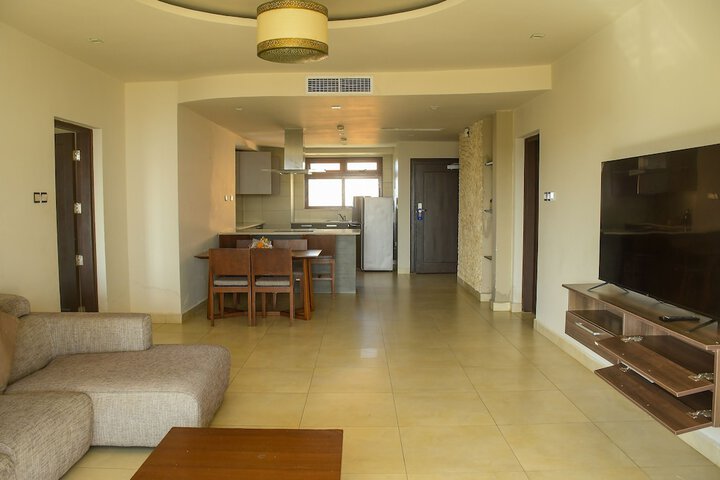Room 15 of 76
