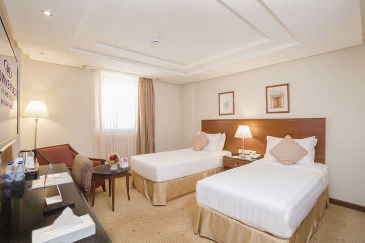 Room 42 of 119